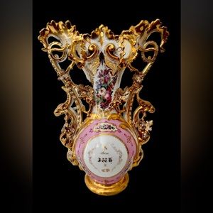 Porcelain Vase or for flowers Chinese Exquisit Vintage-Antique with gold plating